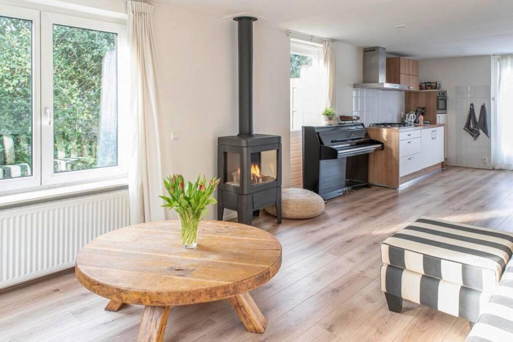 Klaproos Bergen Nh Villa Bagian luar foto
